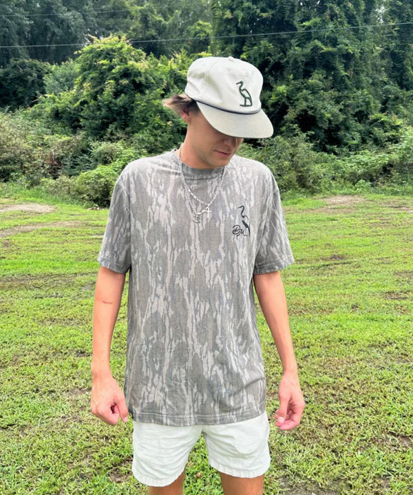 Washed-Out-Bottomland-Tee_Mossy-Oak-by-Dirty-Marsh-Outfitters_02.webp