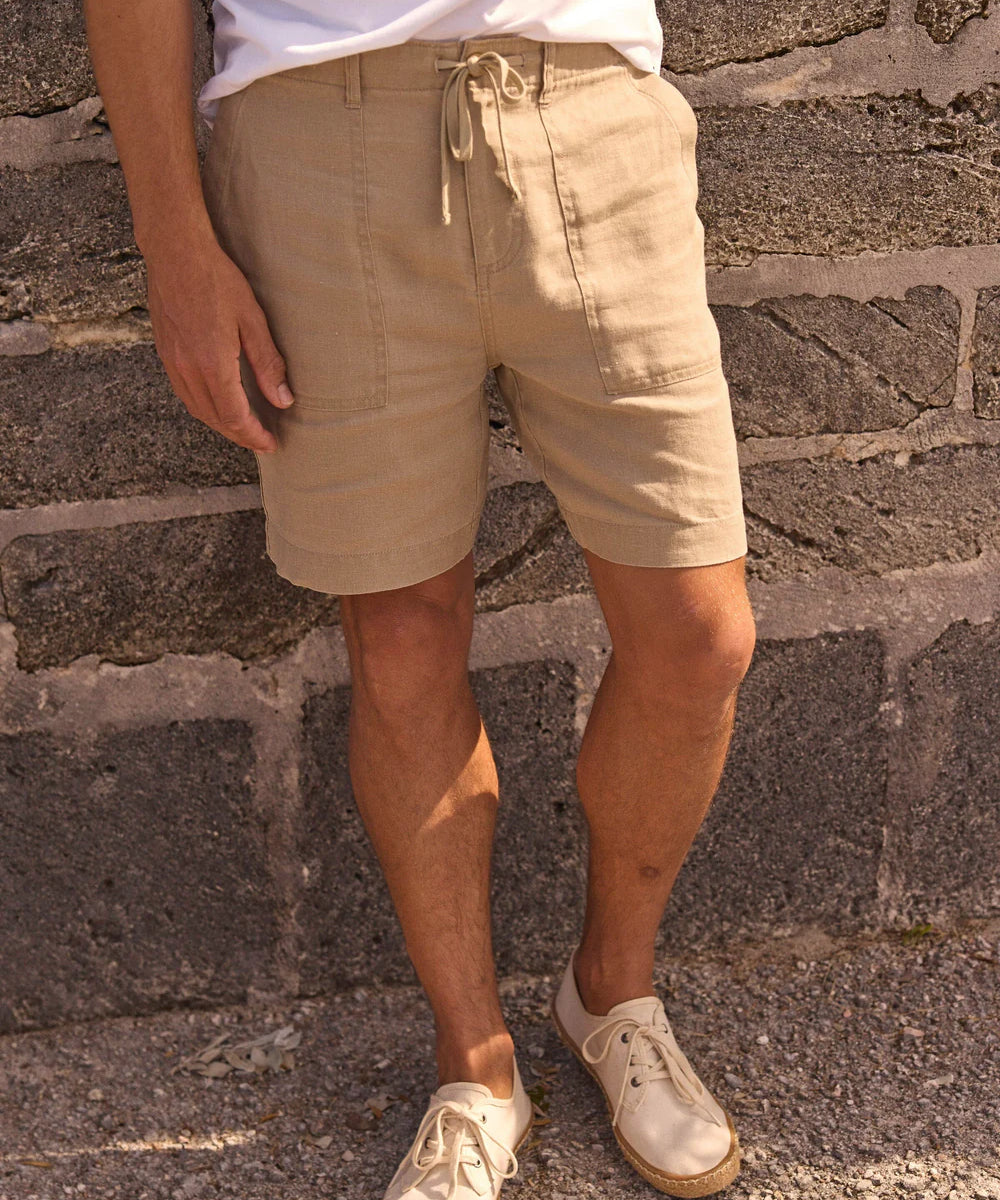 heritage-preserve-linen-short-sandstone-khaki-lifestyle-11477.webp