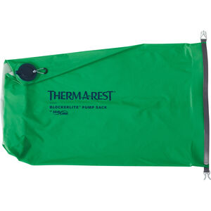 13228_thermarest_blockerlite_pump_sack_pine_20L_flat.jpg